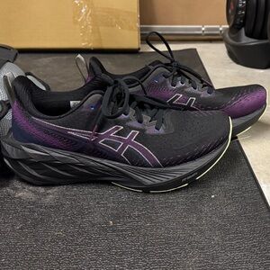 Asics Novablast 4 Womens Size 9 Black Purple Expanse Running Sneakers